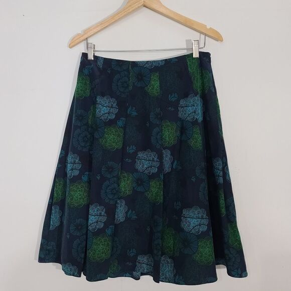 Liz Claiborne Woman's Green Floral A-line Skirt - Picture 11 of 11